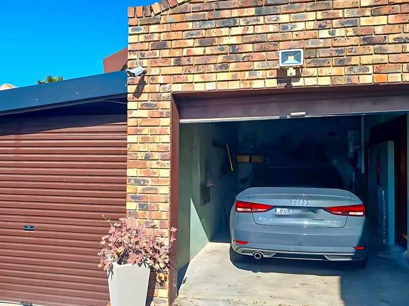 3 Bedroom Property for Sale in Heiderand Western Cape